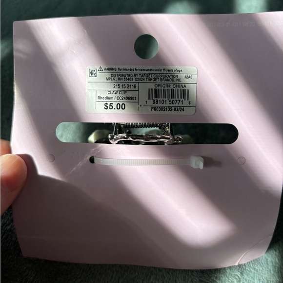 NWT Wild Fable Silver and White Floral Hair Clip - Picture 3 of 4